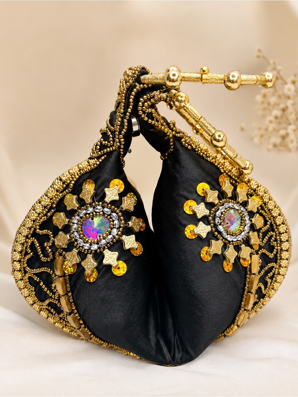 Vintage Handmade  Ethnic Golden Metal Petals Clutch Purse – Handmade in Spain